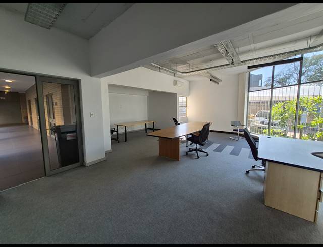 61M² OFFICE TO LET IN RIVONIA